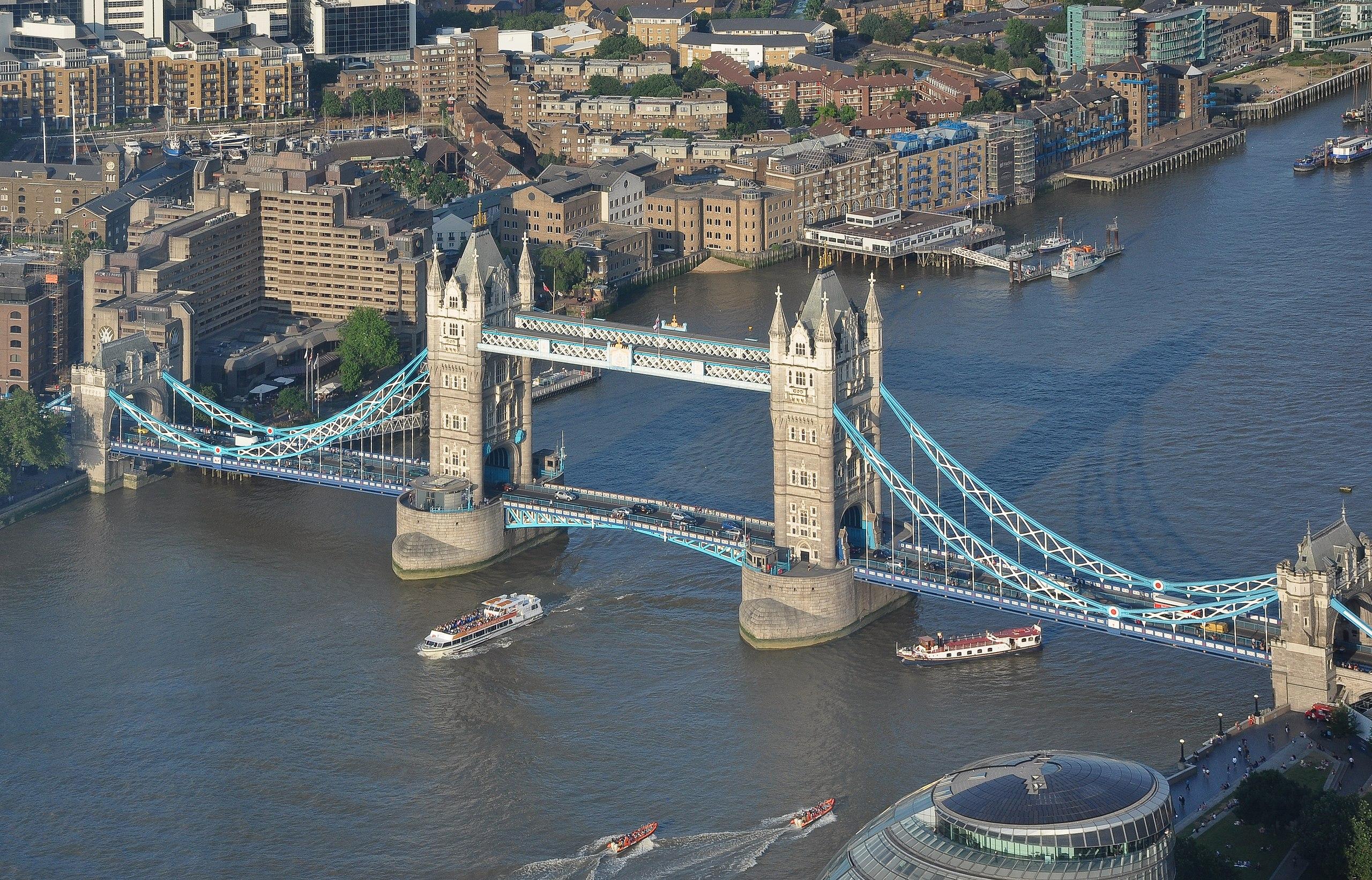 Η Tower Bridge στο Λονδίνο στον ποταμό Τάμεση