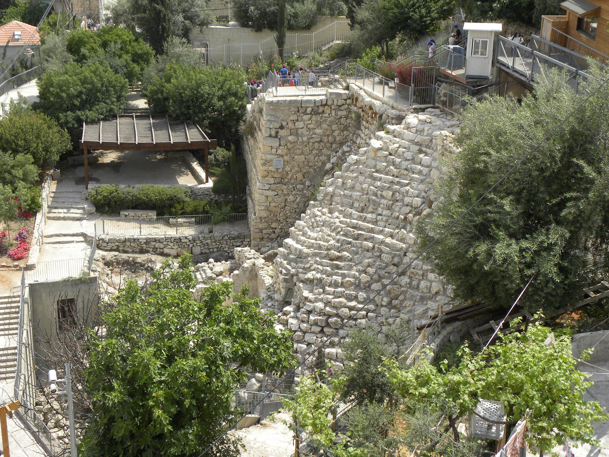 Ιερουσαλήμ - Κατασκευή των Κλιμακωτών Λίθωνfce