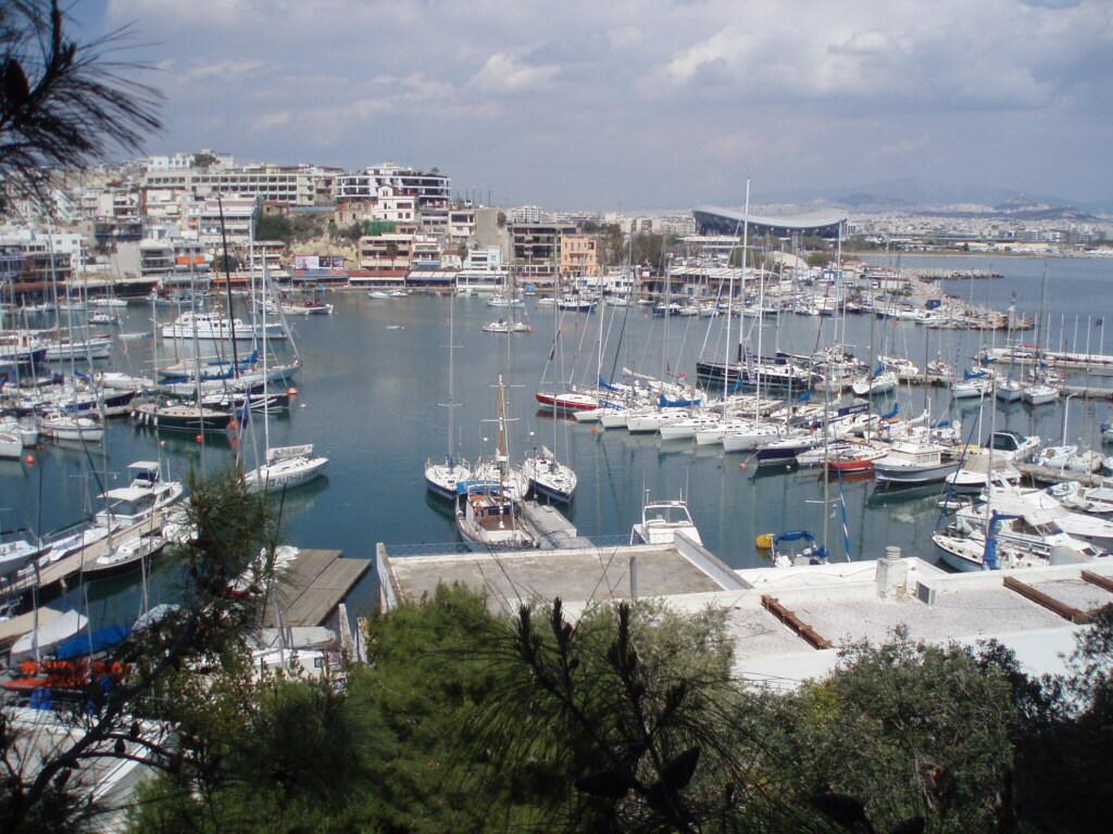 μικρολιμανο φαγητο η είσοδος του λιμανιού