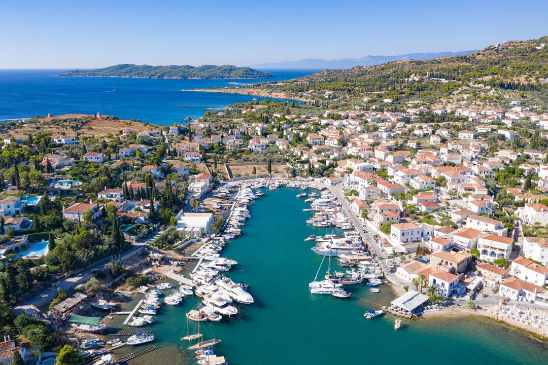 Σπέτσες, αξιοθέατα στο νησί των Καπεταναίων