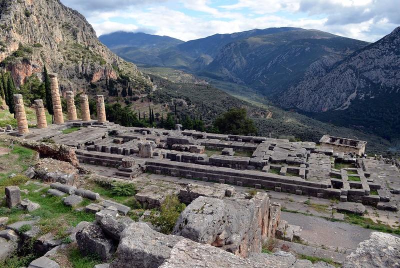 Αξιοθέατο Δελφοί Nαός του Απόλλωνα