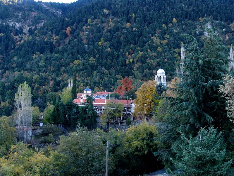 Αξιοθέατο Λαμία Μονή Αγάθωνος και Μουσείο Φυσικής Ιστορίας Οίτης