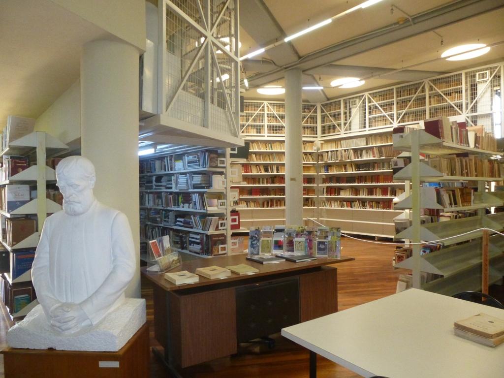 Αξιοθέατο Καλαμάτα Λαϊκή Βιβλιοθήκη Καλαμάτας