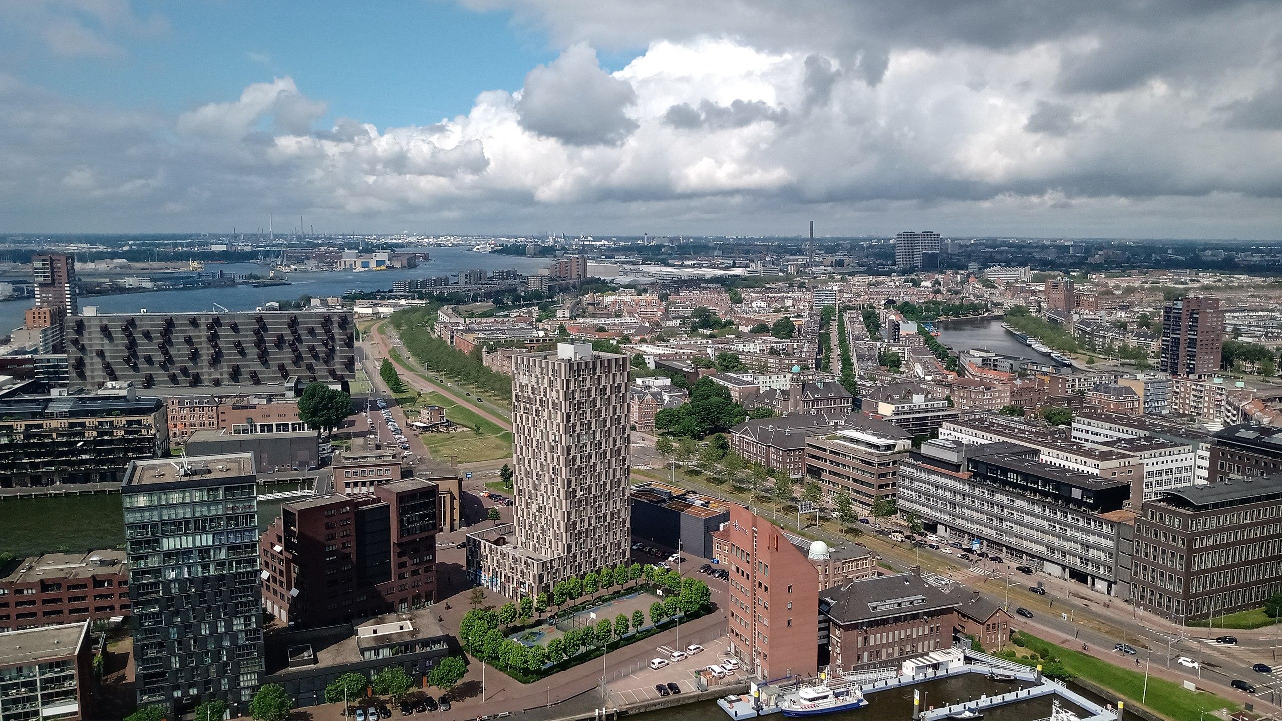 Θέα του Ροτερνταμ από τον πύργο Euromast 0