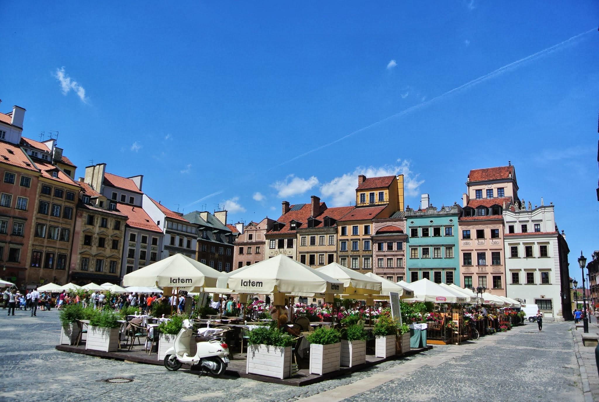 Πανοραμική φωτογραφία του κέντρου όπου βρίσκονται πολλά ξενοδοχεια στη βαρσοβία