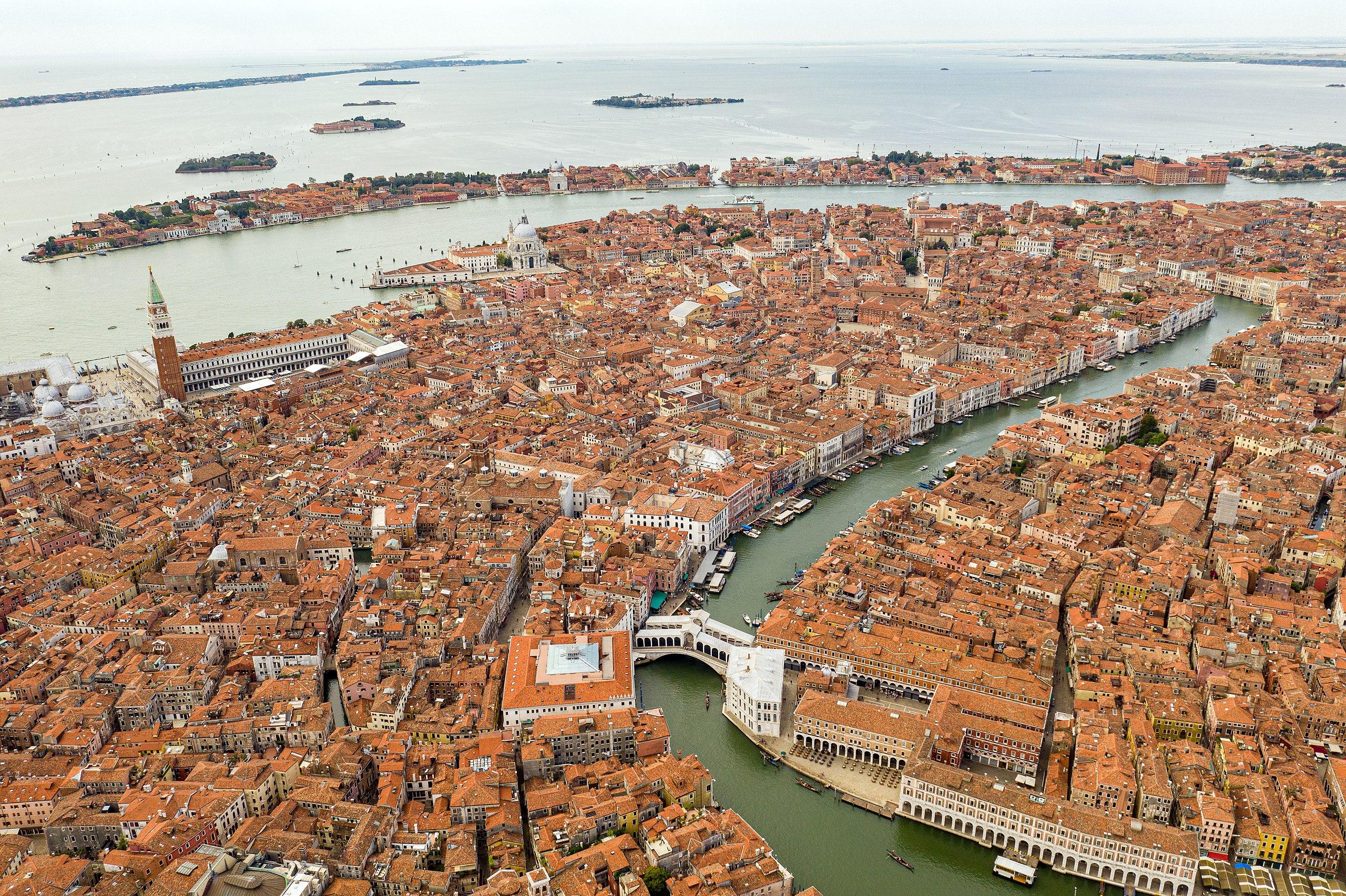 αεροφωτογραφία παλιά πόλη βενετία αξιοθέατα