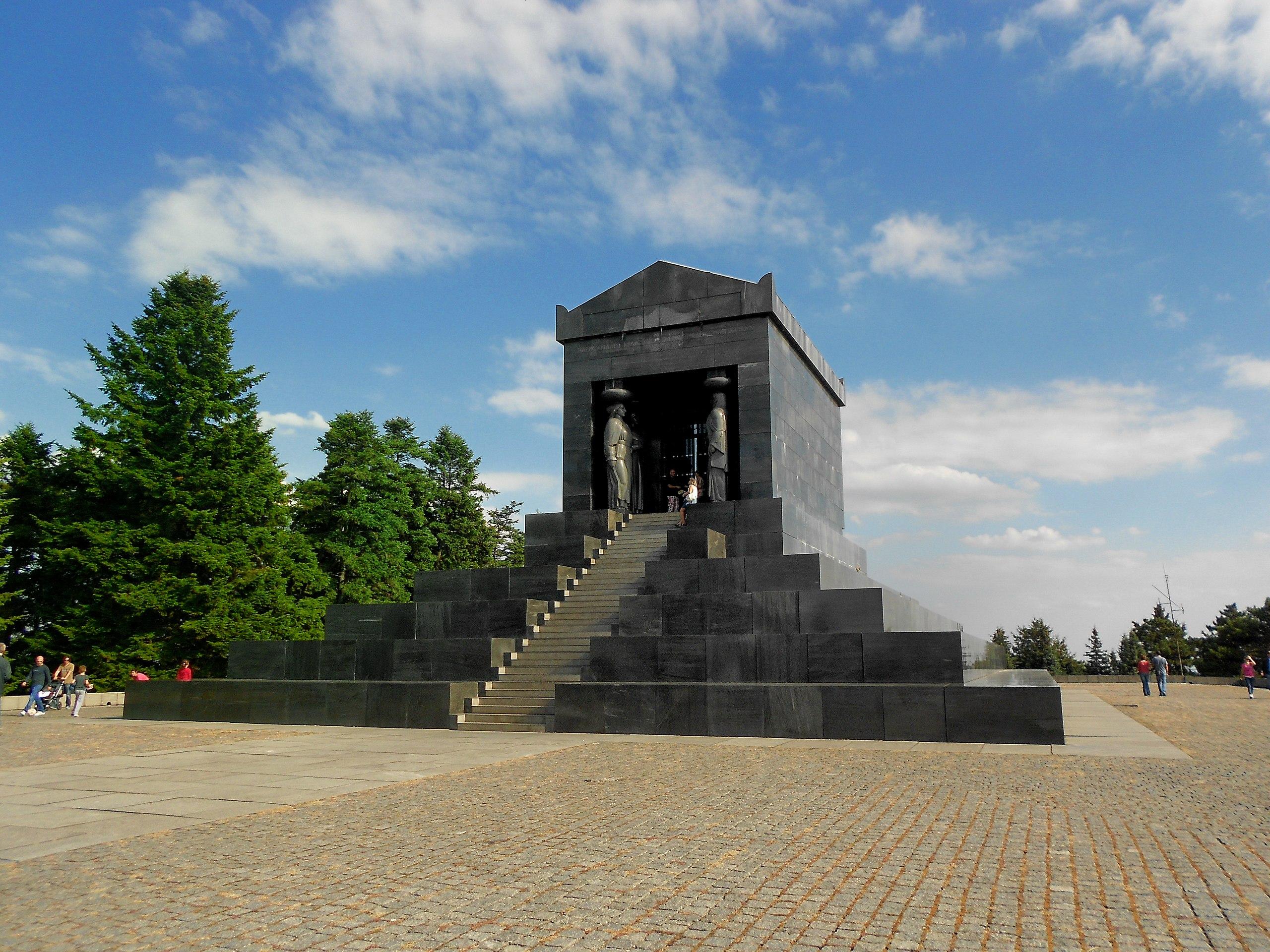 Βελιγράδι - Μνημείο του Άγνωστου Στρατιώτη του Βελιγραδίουb35