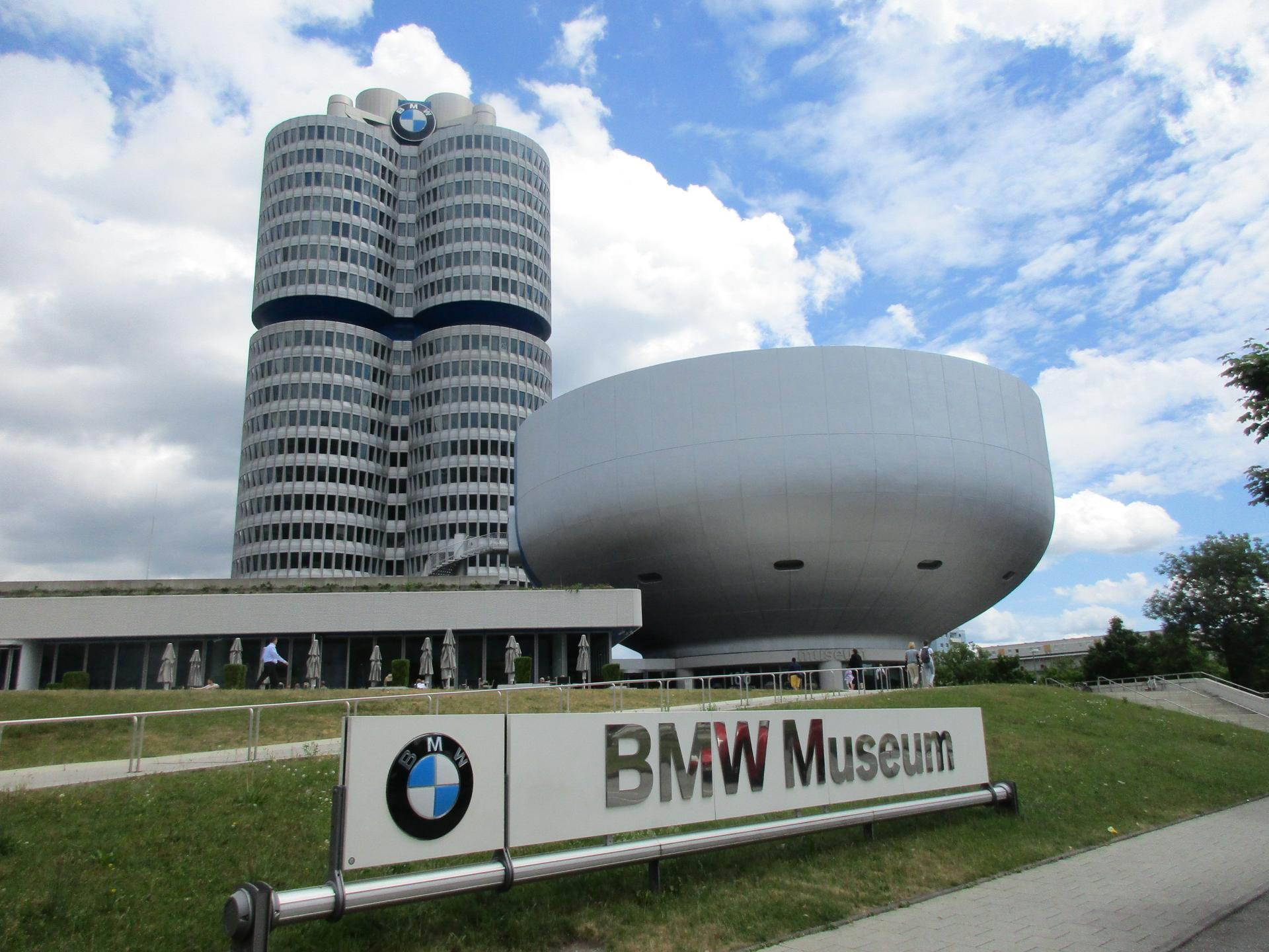 Μόναχο Κτίριο της BMW