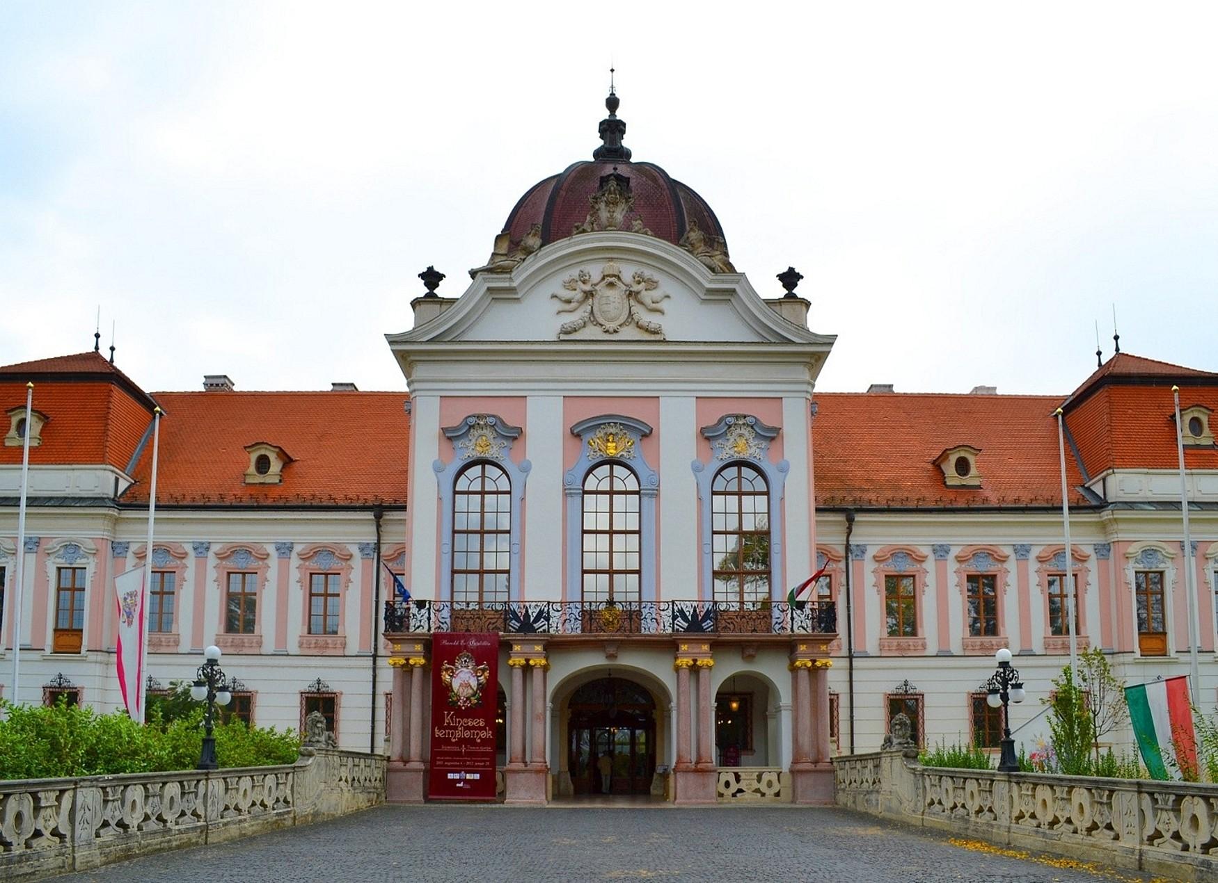 Βουδαπέστη - Παλάτι Γκοντόλοba8